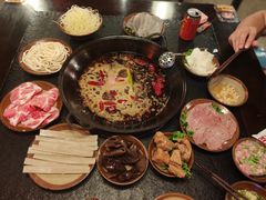 -渝井巷重庆老火锅(沈阳吉祥店)