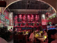 -FOUR PLAY BAR