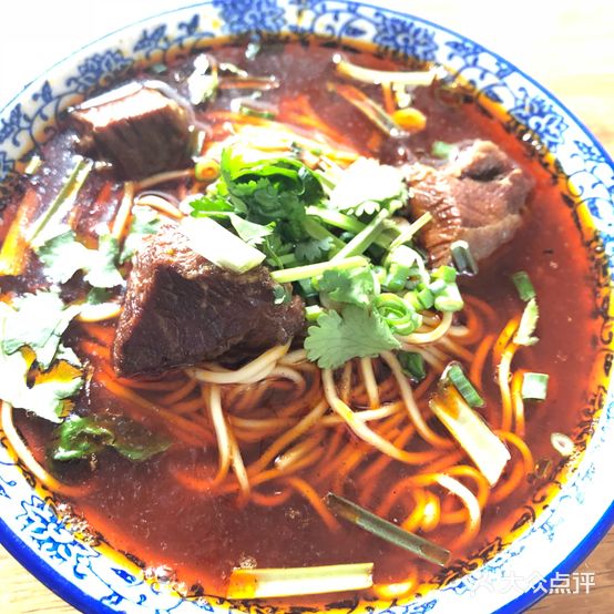 疯狂掌门人·胖娃牛肉拉面