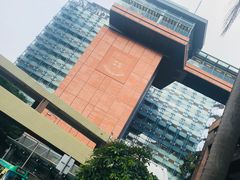 -香港大学