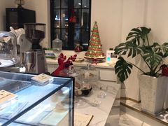 -Fridi Patisserie Cafe