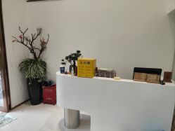 -EMILY艾枚莉美甲美睫·美颜·现磨咖啡