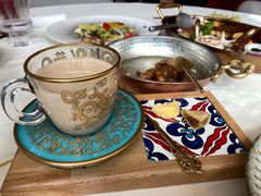 奶茶配酸奶疙瘩-龟兹KUCINA·新疆菜(前滩L+PLAZA店)