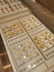 -菜百首饰店(东方新天地店)