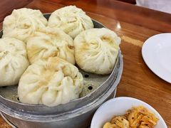 -胡成记口蘑龙眼包子(盐道街店)