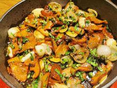 -云海肴·汽锅鸡·云南菜(天山百盛优客店)