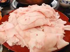 -洞庭洲·防空洞火锅·铜锅涮肉·烧烤(新百广场店)