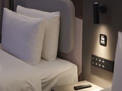 -成都东郊记忆理工大学轻居酒店