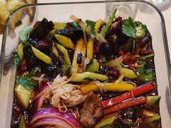 -八府香鸭·啫啫煲(华山路店)