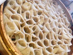 巧手拌莜面窝窝-王村姑老土炕莜面村(桥东店)