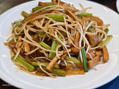 -湖畔鲁菜·二十年老字号餐厅(大明湖店)