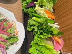 蔬菜拼盘-本家韩国烤肉(青岛万象城店)