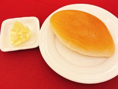 黄油面包-红房子西菜馆(淮海中路店)