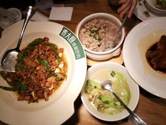 -费大厨辣椒炒肉(万家丽一店)