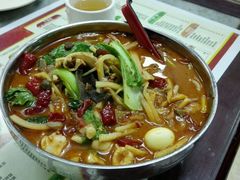 酸辣汤粉二代-红鼻子桂林米粉(金唐新光界店)
