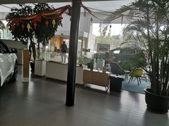 -上海先进东风标致雪铁龙4S店(青浦店)