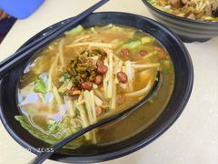 -龙记桂林米粉(财满街店)