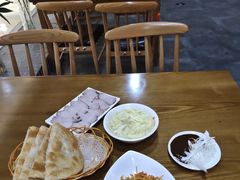 -李连贵熏肉大饼(中街盛京龙城店)