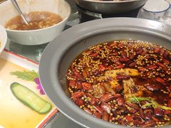 -鑫巴蜀小镇 · 水煮鱼专研店(玉桥店)