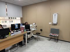 -上海大学附属上海和平眼科医院