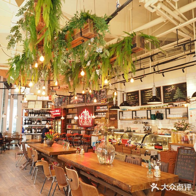 花园杂货铺吃意餐,氛围感直接拉满