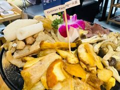-一朵菌·野生菌探索家火锅(南亚店)