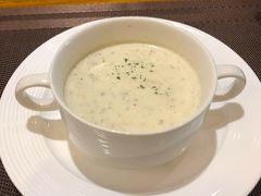 蘑菇奶油浓汤-LUCCA卢卡西班牙海鲜饭(远洋广场店)