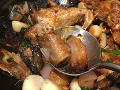 砂锅煎焗鱼头排骨煲-金光鸽王·经典粤菜(珠海万象汇店)
