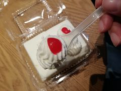 -红宝石·鲜奶小方·海派西点房(长阳店)