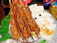 -何师烧烤·香辣蟹·川菜·30年老品牌(太古里旗舰店)