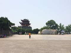 -巴陵广场