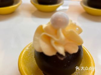 佛山皇冠假日酒店自助餐｜巧克力制品真的很不错！