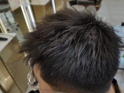 -一東造型烫发染发
