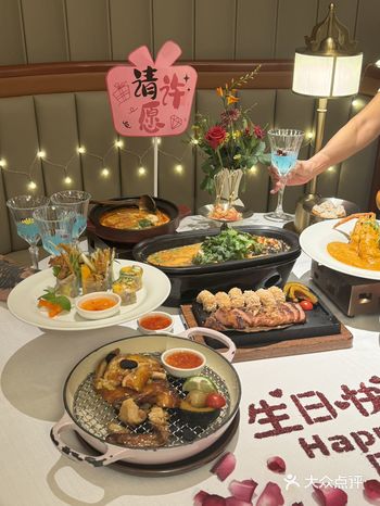 上海的泰餐生日布置真是NEXTLEVEL