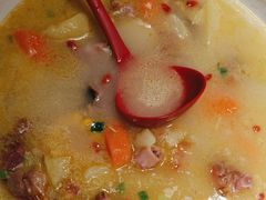 -川流不息·地道川菜·小龙虾(松东路店)