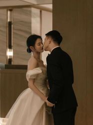 -不晚国际婚纱礼服
