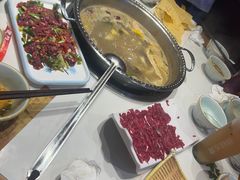 -乡土黄·鲜牛肉火锅·小龙虾(兴业街店)