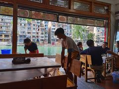 靠窗位-古城苗家土菜馆(河景餐厅店)