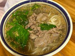 -云阿蛮云南生烫牛肉米线(奉贤路店)