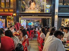 -BHC炸鸡(明洞总店)