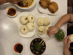 -李与白包子铺(桐梓林店)