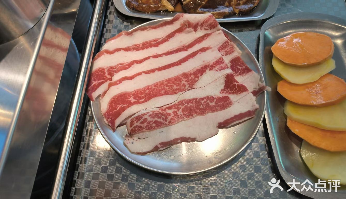 他家的酱蟹是免费的，还能无限续，喜欢的人可以吃爽