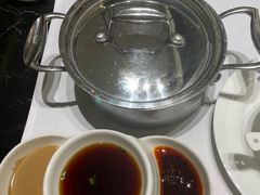 -红鼎豆捞·非遗鲍皇汤火锅(宝丰路店)