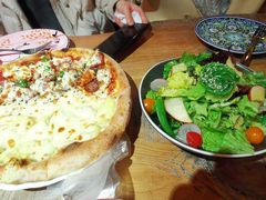 双拼披萨-盘炉forenza·云贵川融合小食堂 ( 钟楼中柳巷店)