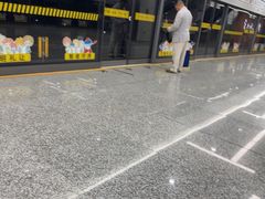 -瑞幸咖啡(华东理工大学商学院店)