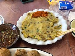 脆哨洋芋粑粑-王万妈卤猪脚(青岩交通路)