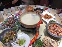 千岛湖养生鱼头汤-森谷美食公园(杨行店)