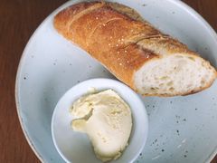 -ROAST coffee & eatery