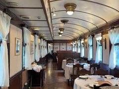 靠窗位-上海老站(徐家汇店)