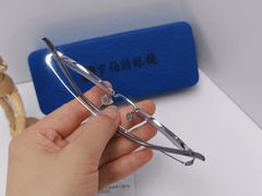 -罗伯特眼镜·蔡司官方授权(罗湖国贸店)